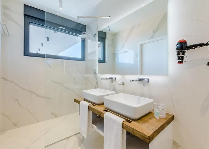 Vitae & Pax فيلة *