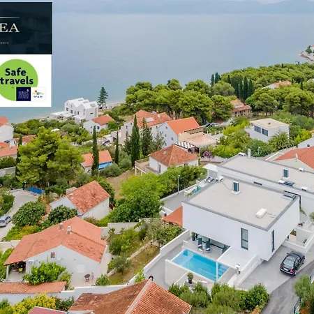 Vitae & Pax Villa Sutivan