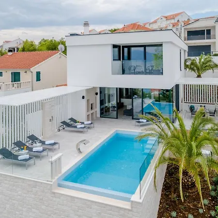 Vitae & Pax Villa *