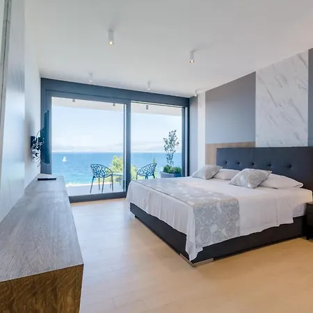 Vila Vitae & Pax Sutivan