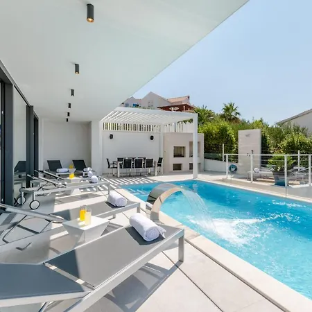 Vitae & Pax Villa *