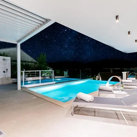 Vitae & Pax Villa *