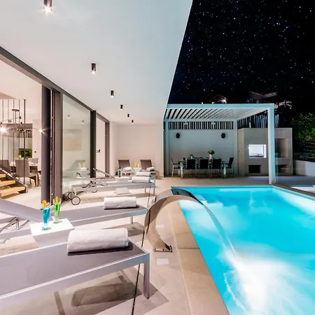 Vitae & Pax Villa