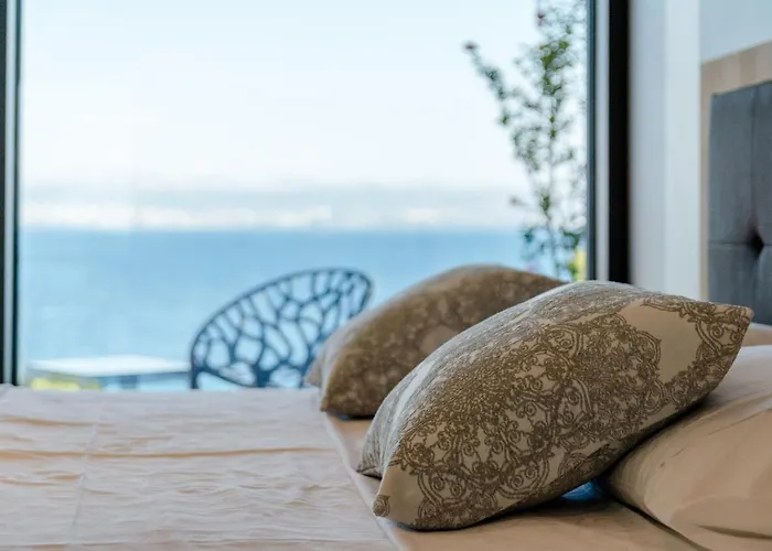 Vitae & Pax Villa Sutivan