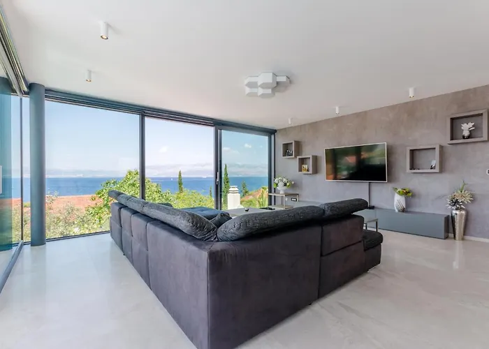 Villa Vitae & Pax Sutivan